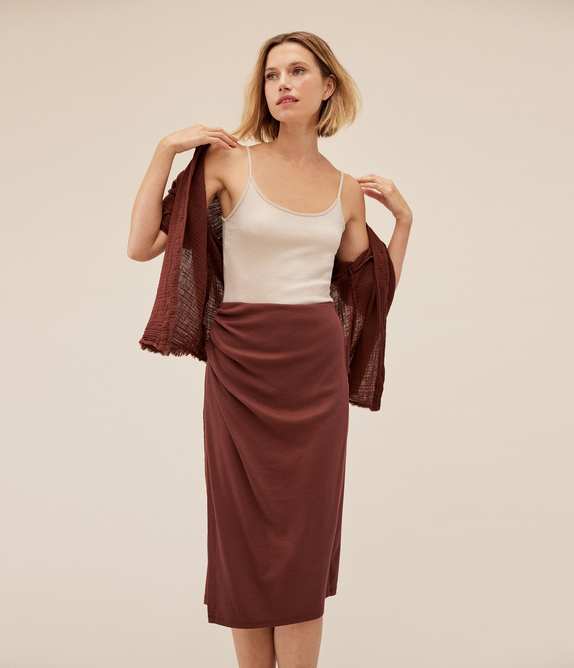 (取寄) マイケル スターズ レディース マルタ ストラップ タンク Michael Stars women Marta Strappy Tank Cement Women's Michael Stars Marta Strappy Tank | Zappos.com