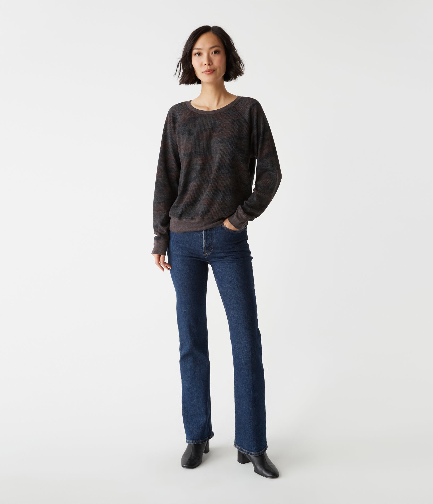 Mira Camo Pullover