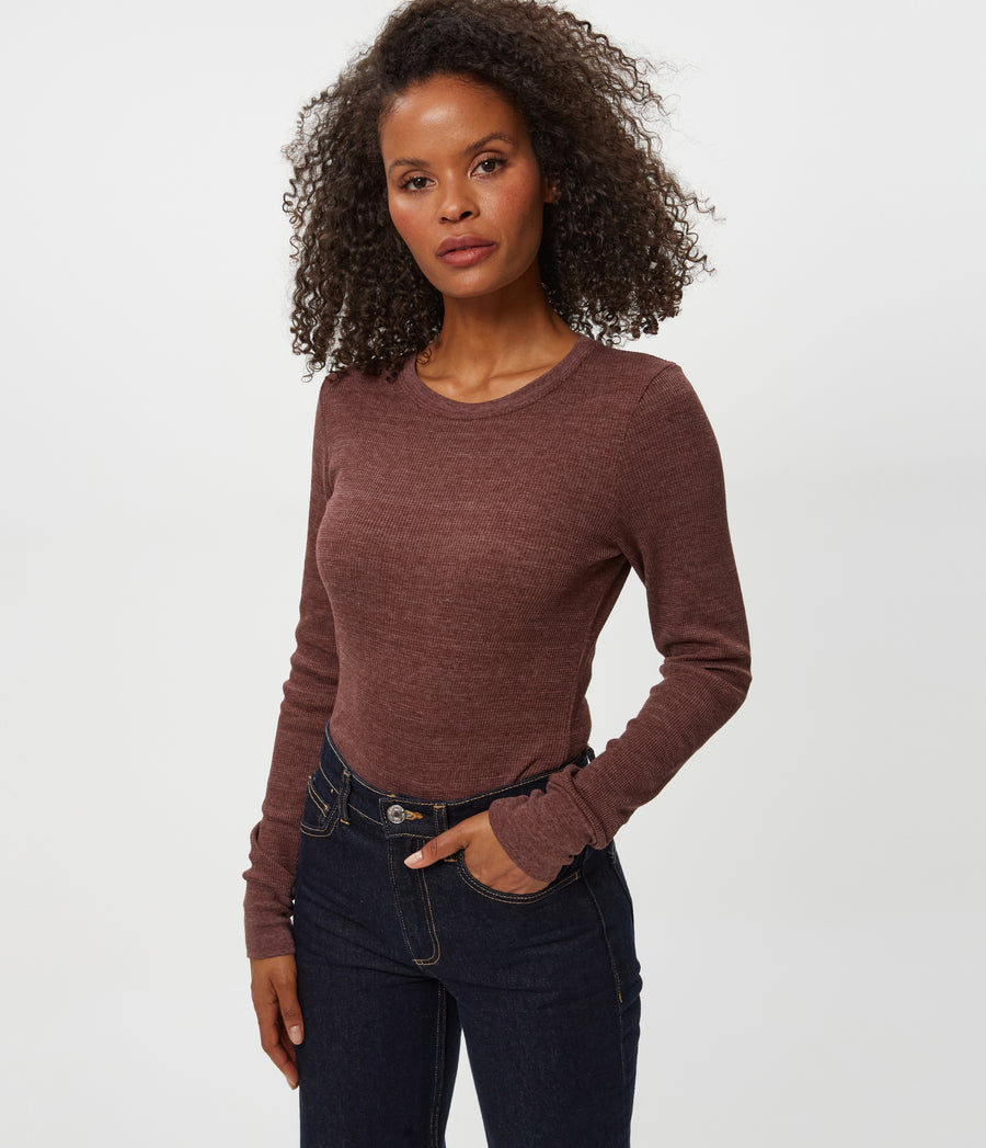 Juliet Thermal Tee in ESPRESSO Brown Close Up View #ESPRESSO