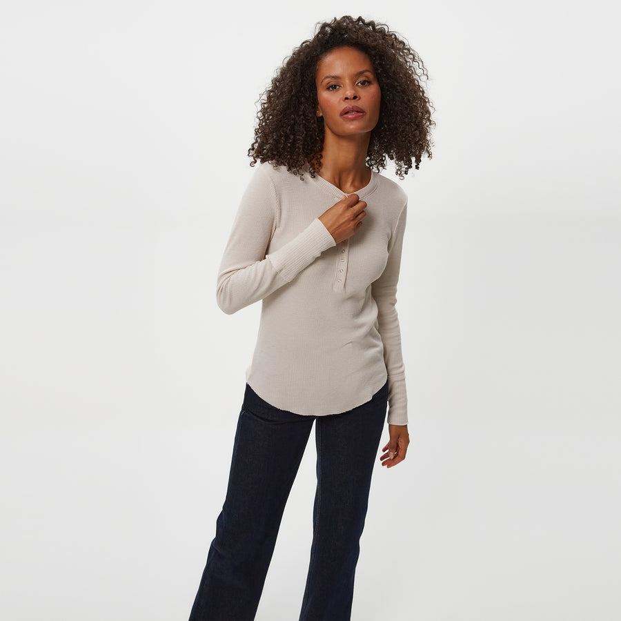 Regan Thermal Henley Tee in Cement Beige Close up View #CEMENT