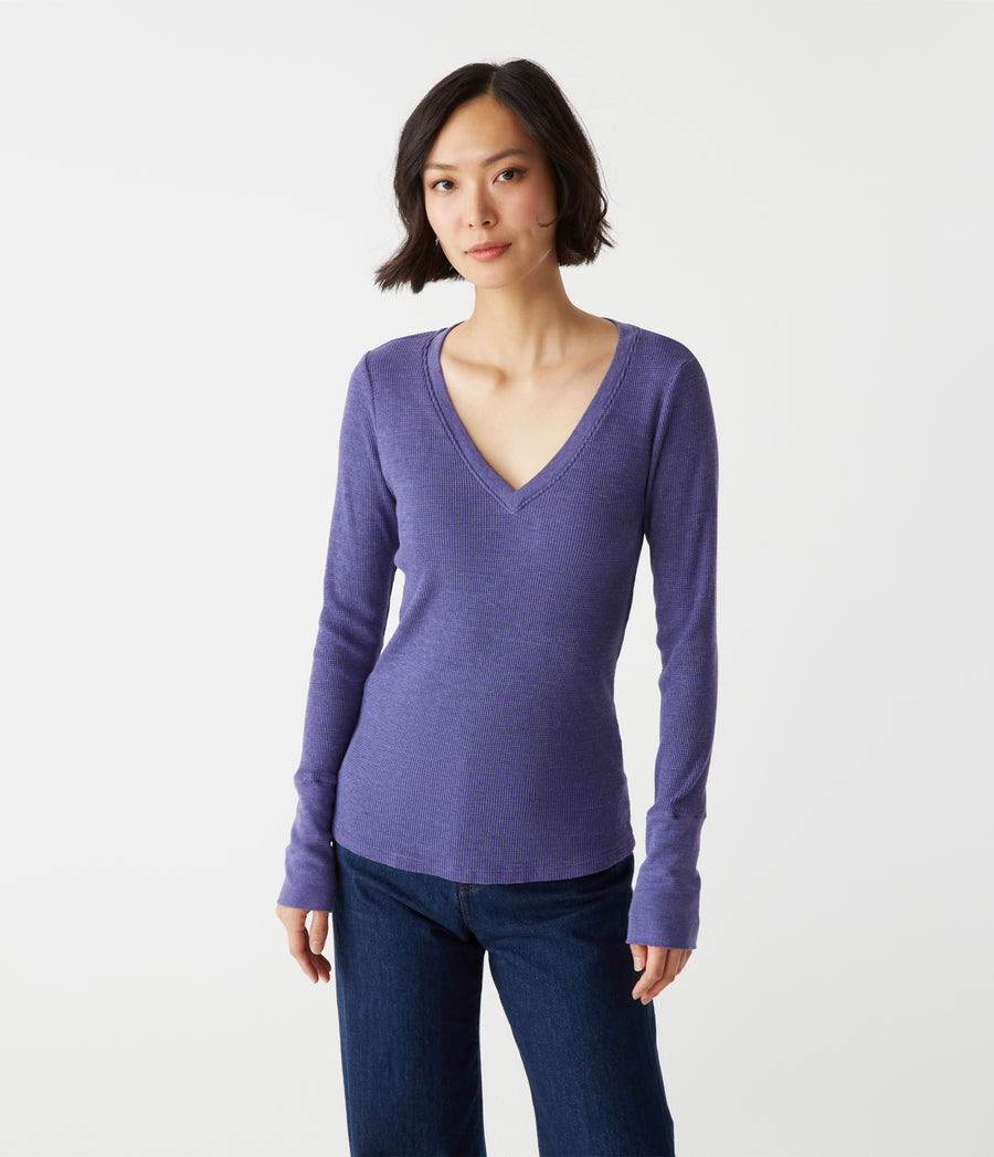 Romeo Thermal V-Neck Tee in Moonlit Blue Close Up View #MOONLIT