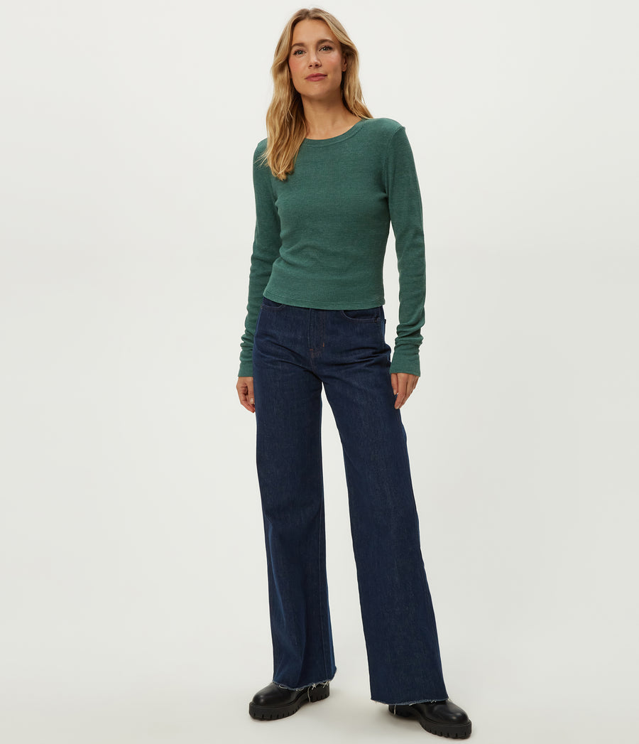 Palmer Cropped Tee in Emerald GREEN Full Body View #EMERALD