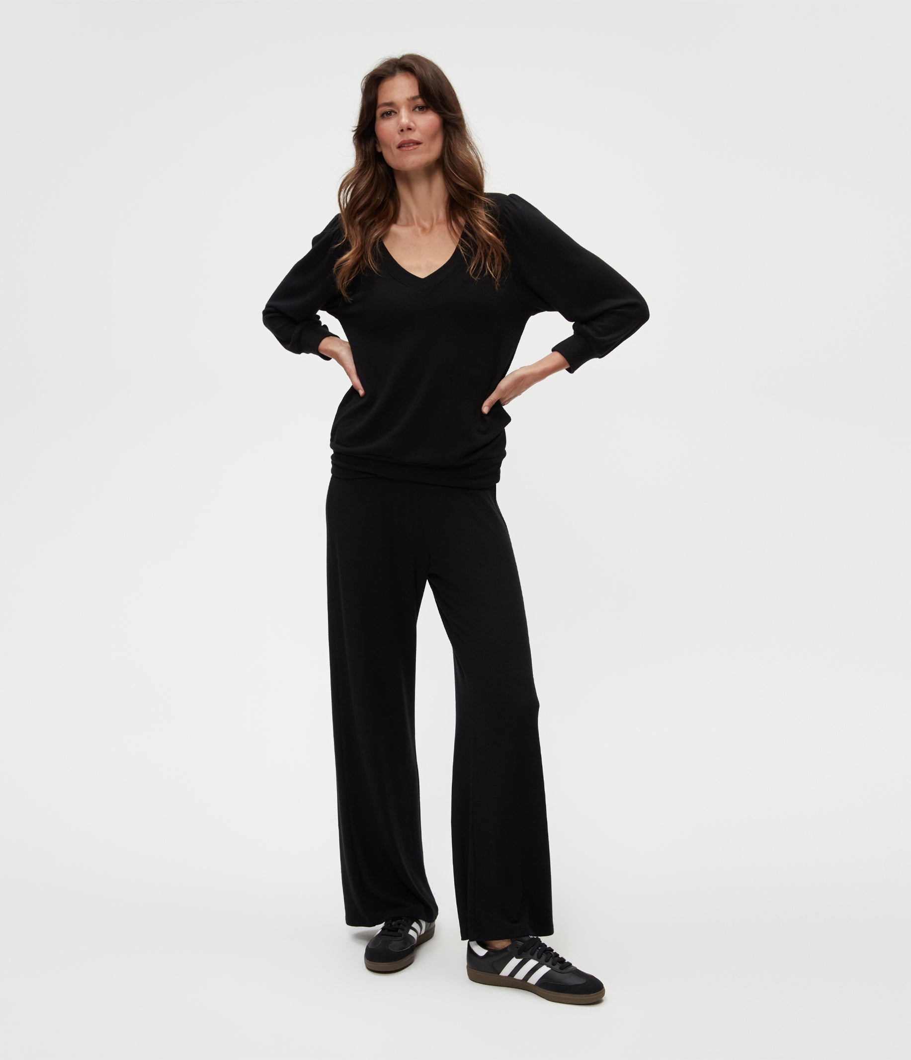 Ezra Light Stretch