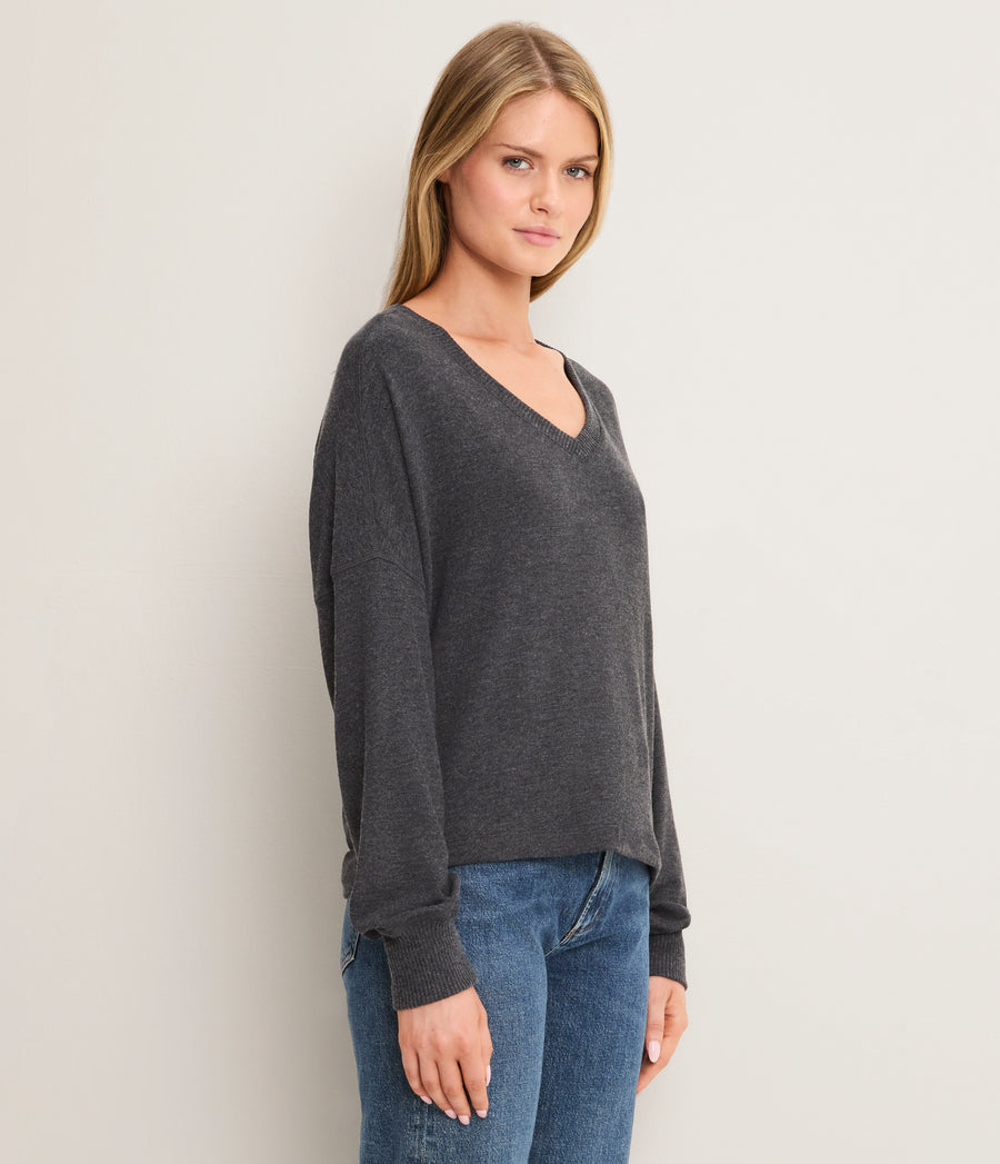 Vic V-Neck Pullover