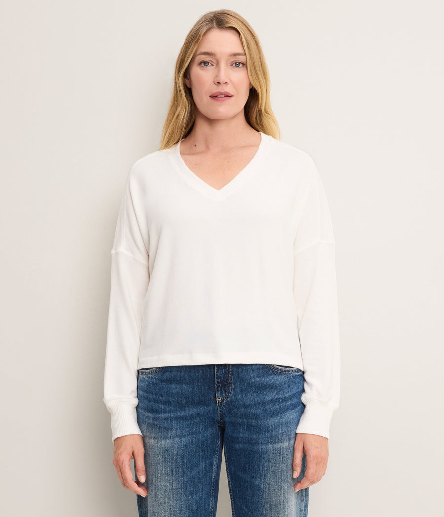 Vic V-Neck Pullover