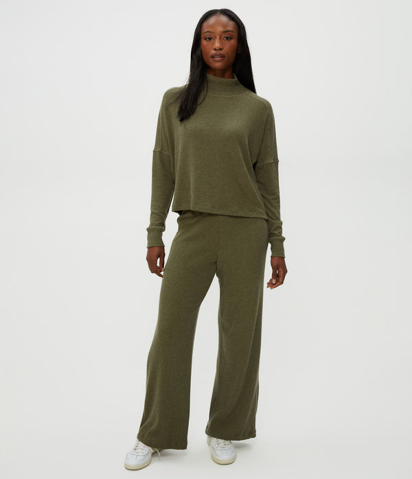 Leann Straight Rib Pant in TOPIARY GREEN  Close up View #TOPIARY