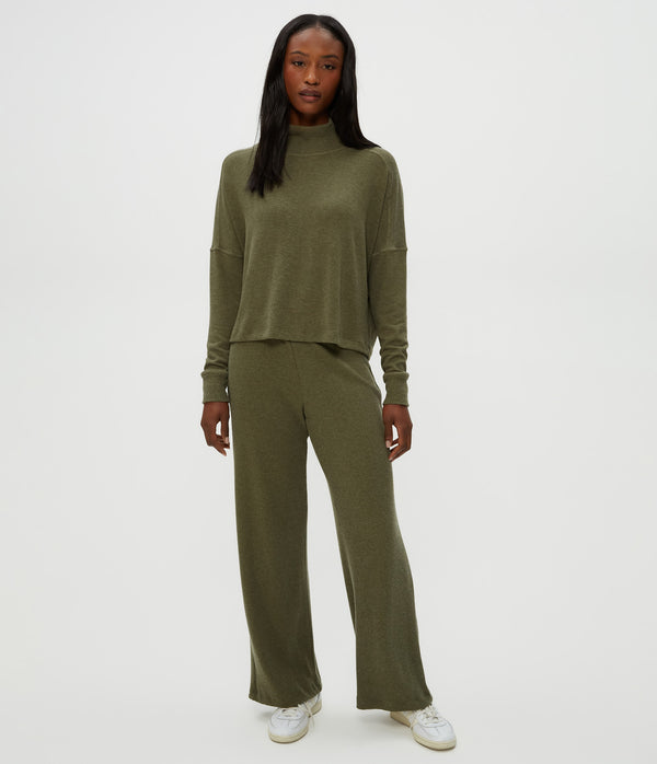 Leann Straight Rib Pant in TOPIARY GREEN Full Body View #TOPIARY