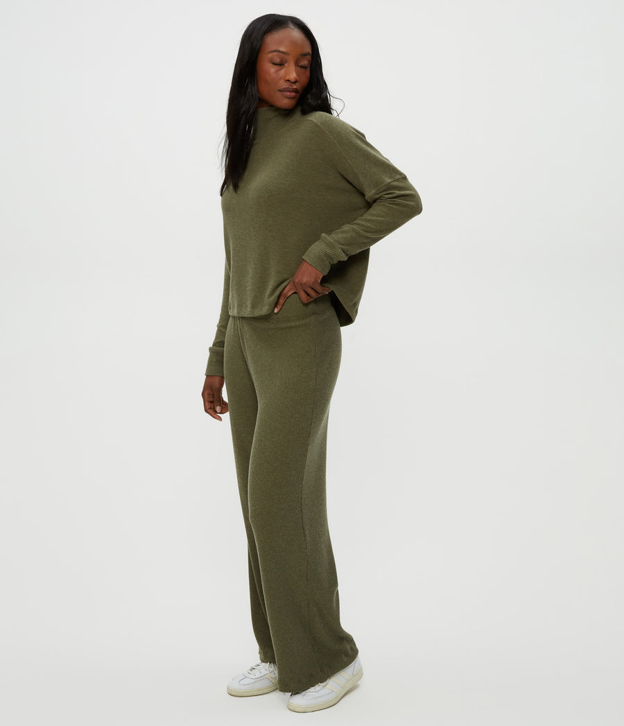 Leann Straight Rib Pant in TOPIARY GREEN Side View #TOPIARY