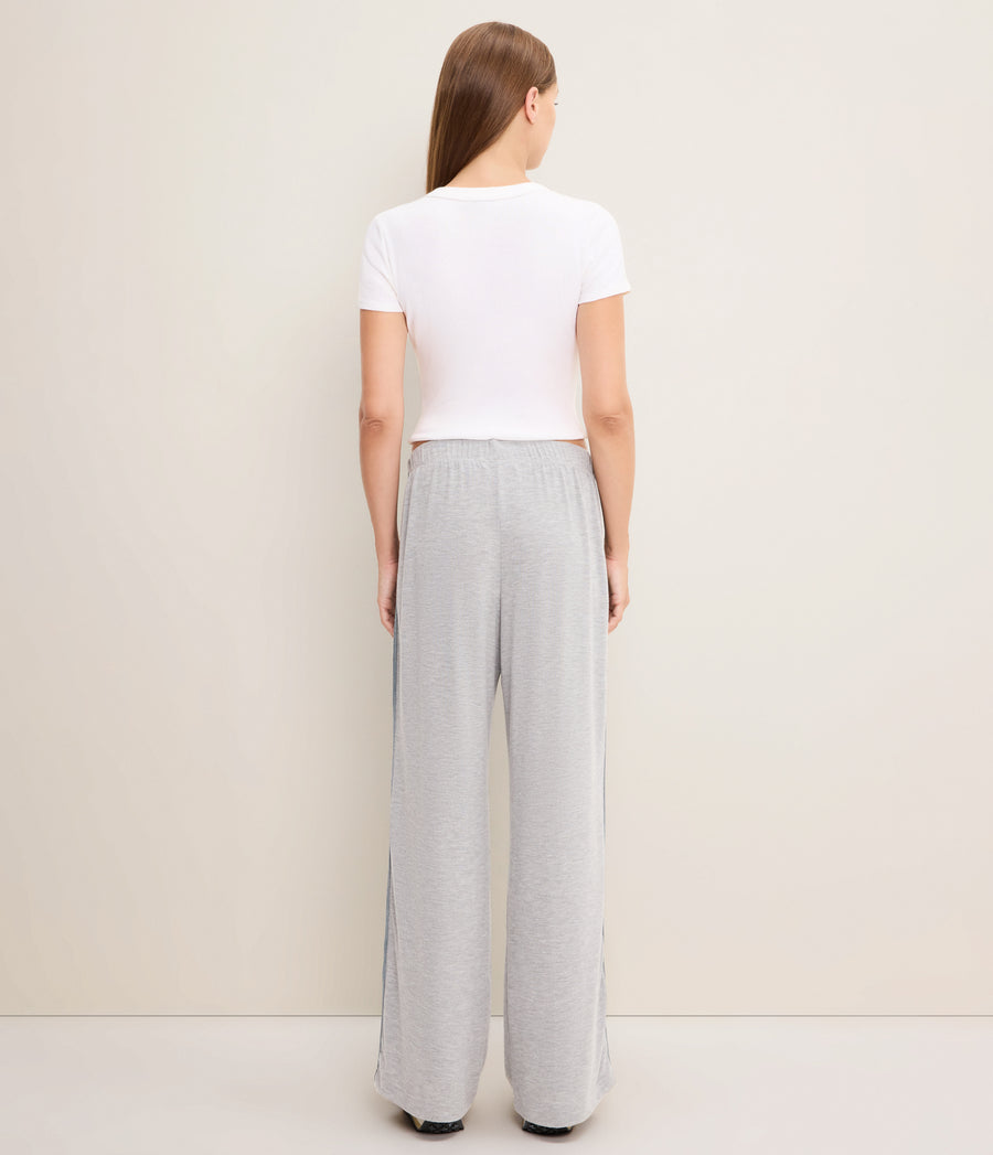#HEATHER GREY
