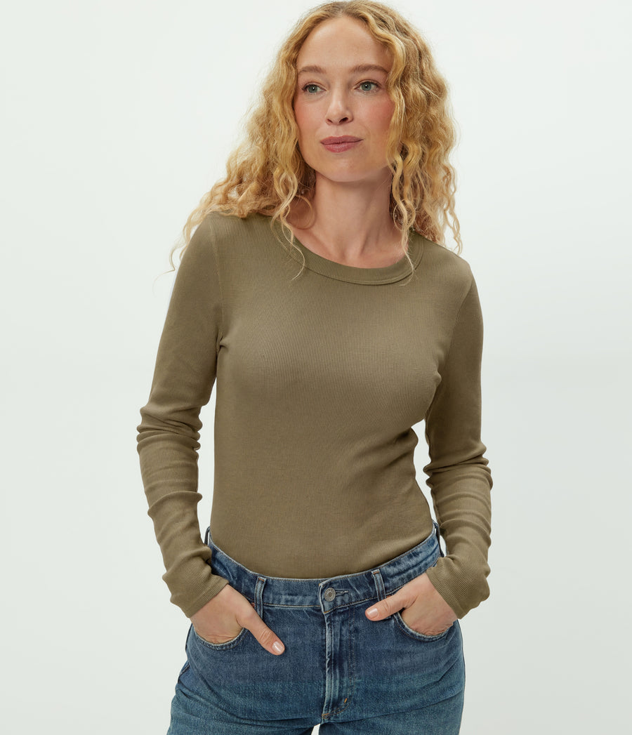 Zola Ribbed Tee in CAPER Green Close up View #CAPER