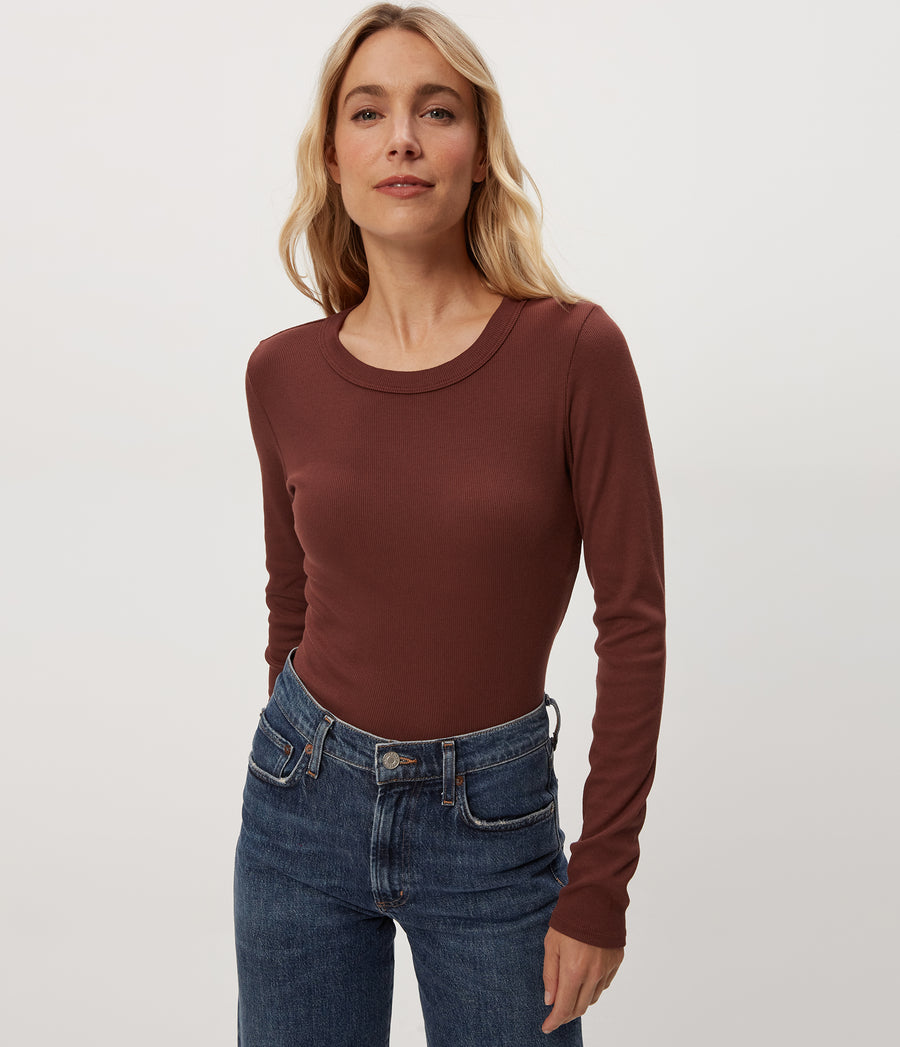 Zola Ribbed Tee in ESPRESSO Brown Close Up View #ESPRESSO