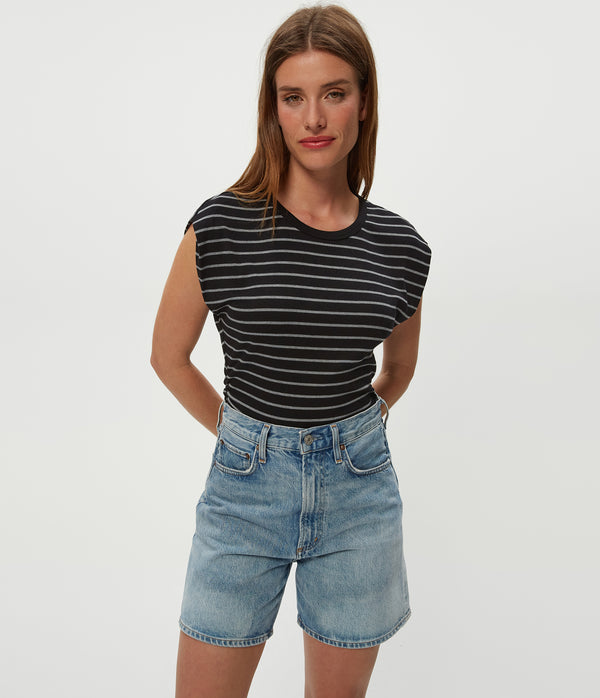 Joni Striped Power Shoulder Tee in Black Striped Heather Grey Close up View #BLACK STRIPE