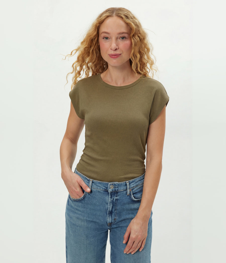 Joni Power Shoulder Tee in CAPER Green Close up View #CAPER