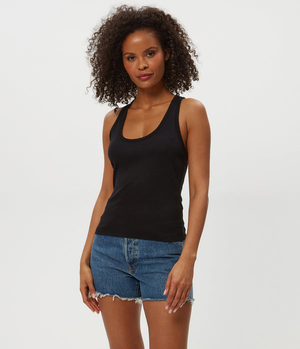 CHER SCOOP NECK TANK in Black Close up View #BLACK
