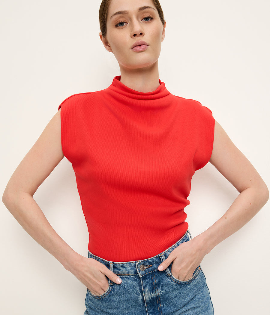 Amara Power Shoulder Tee in SAMBA RED Close up View #SAMBA