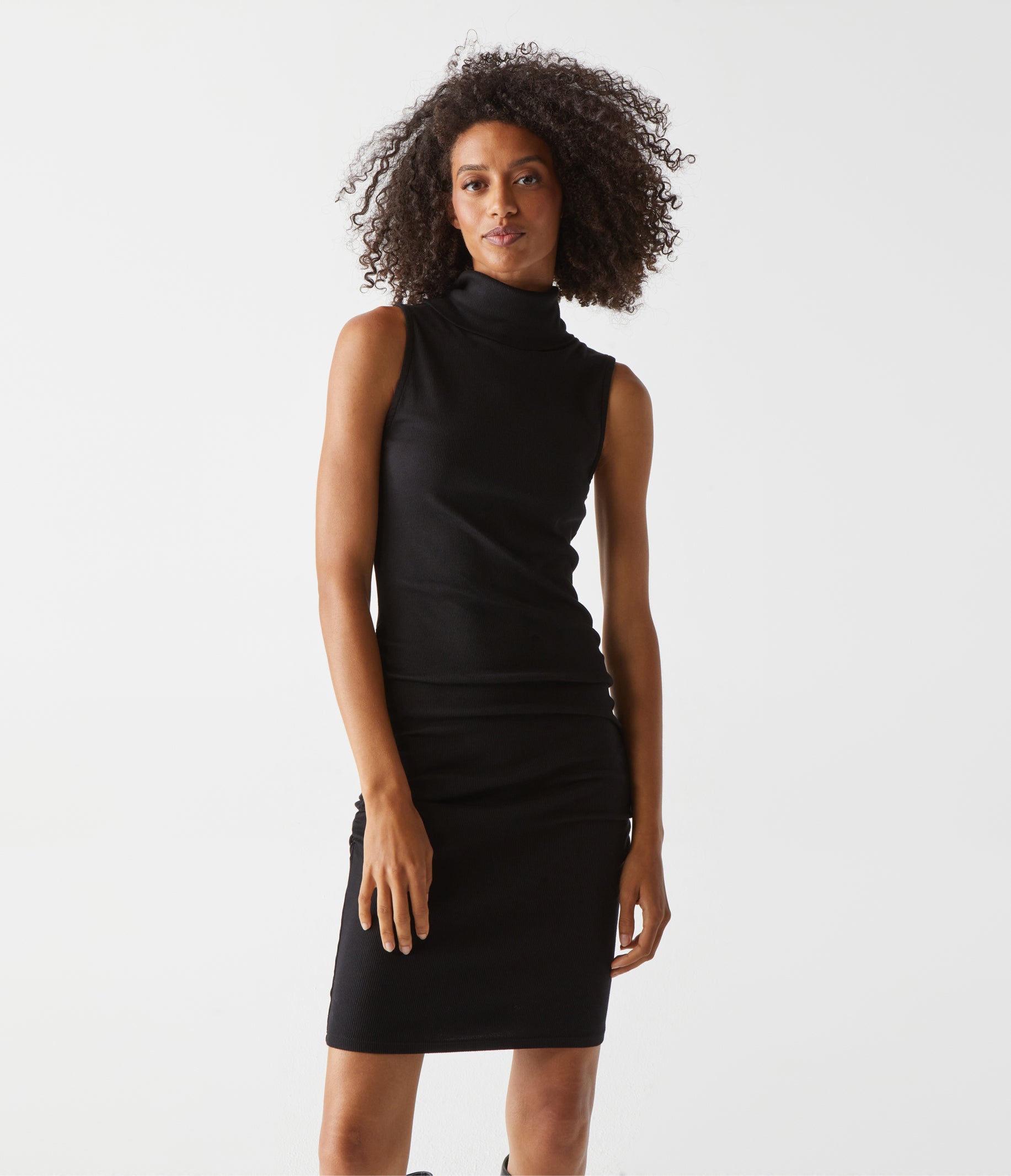 Black Rib Slit Leg Midi Dress – LA CHIC PICK