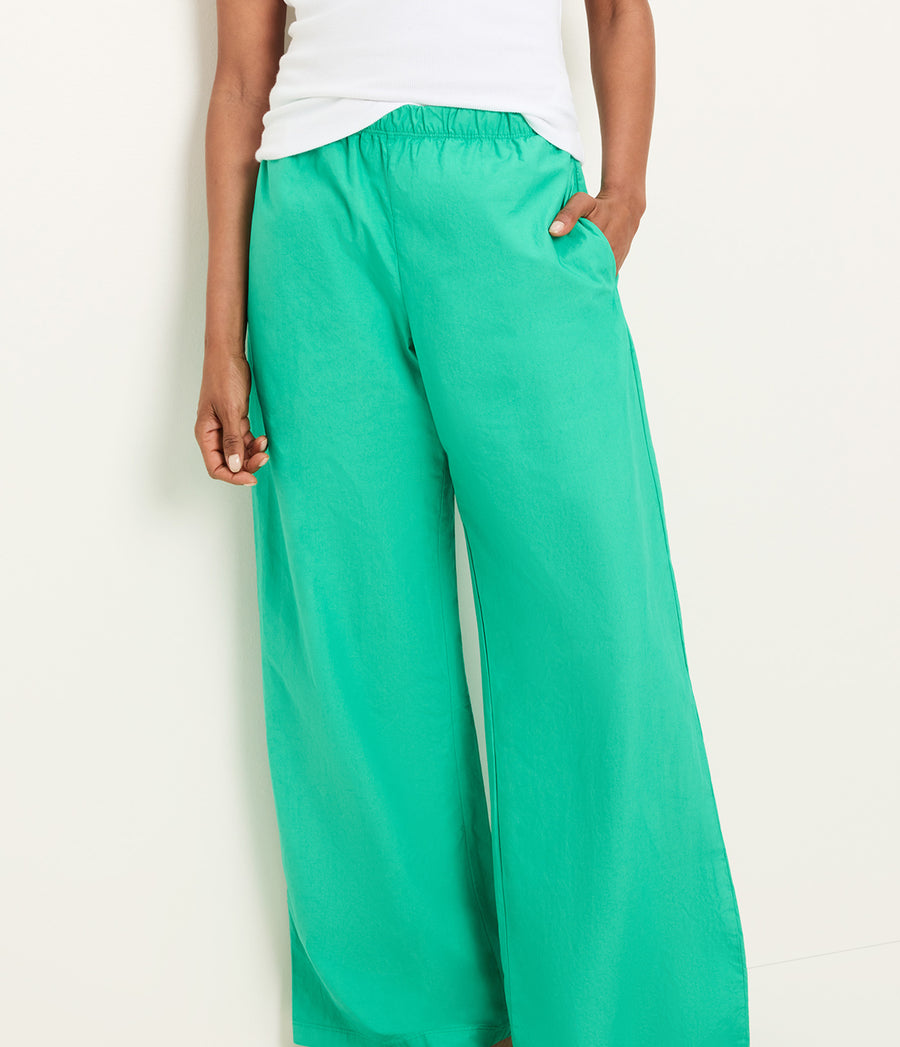 Taylor Wide Leg Pant in MALDIVES Green Close up View #MALDIVES