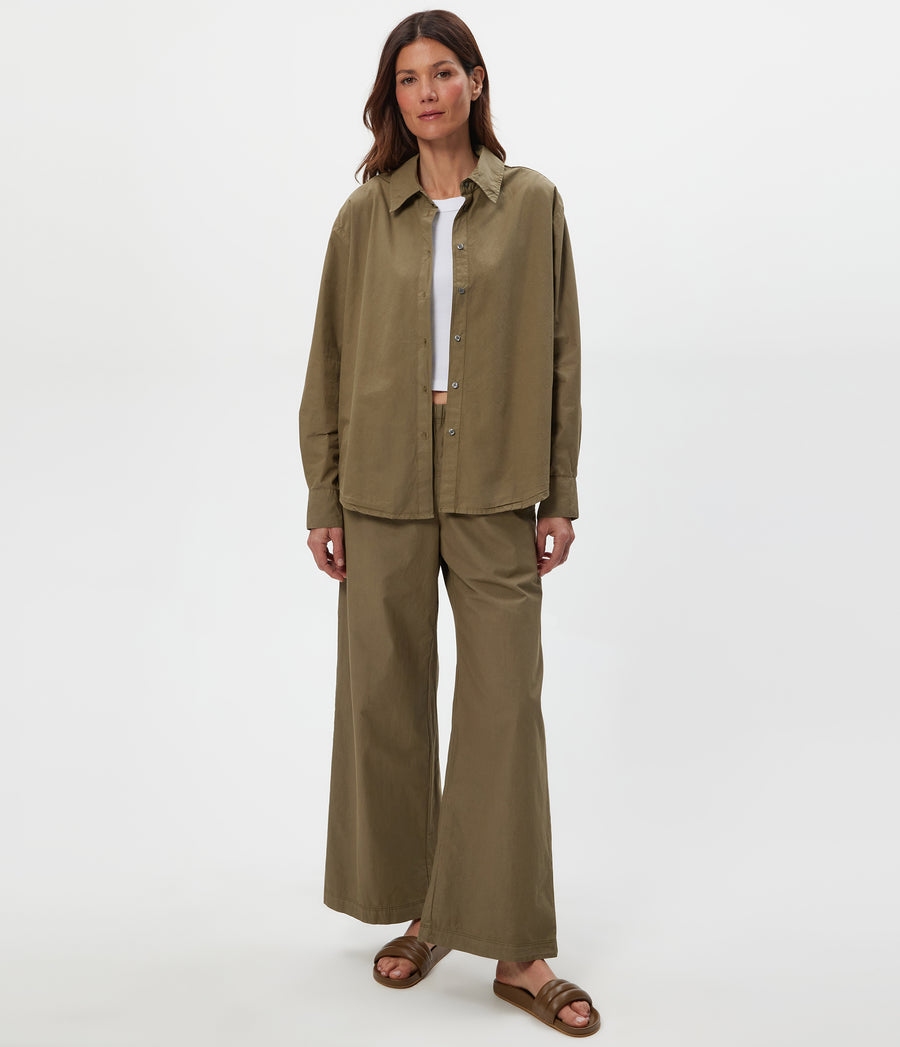 Taylor Wide Leg Pant in CAPER Green Full Body View #CAPER