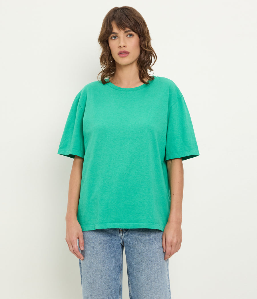 Kennedy Boyfriend Tee in MALDIVES Green Close up View #MALDIVES