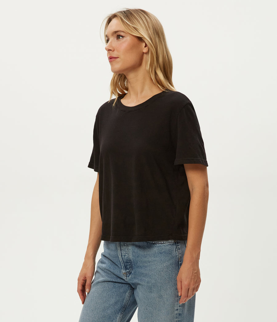Blake Cropped Tee in Black Side View #BLACK