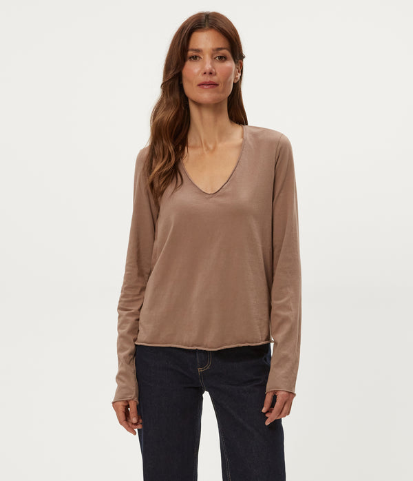 Kailee V-Neck Long Sleeve Tee in Cobblestone Brown Close Up View #COBBLESTONE