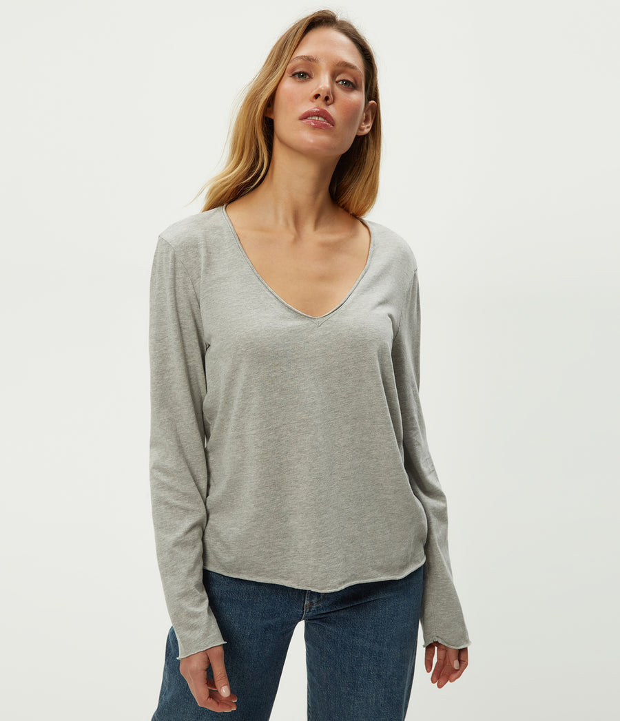 Kailee V-Neck Long Sleeve Tee in Heather Grey Grey Close Up View #HEATHER GREY