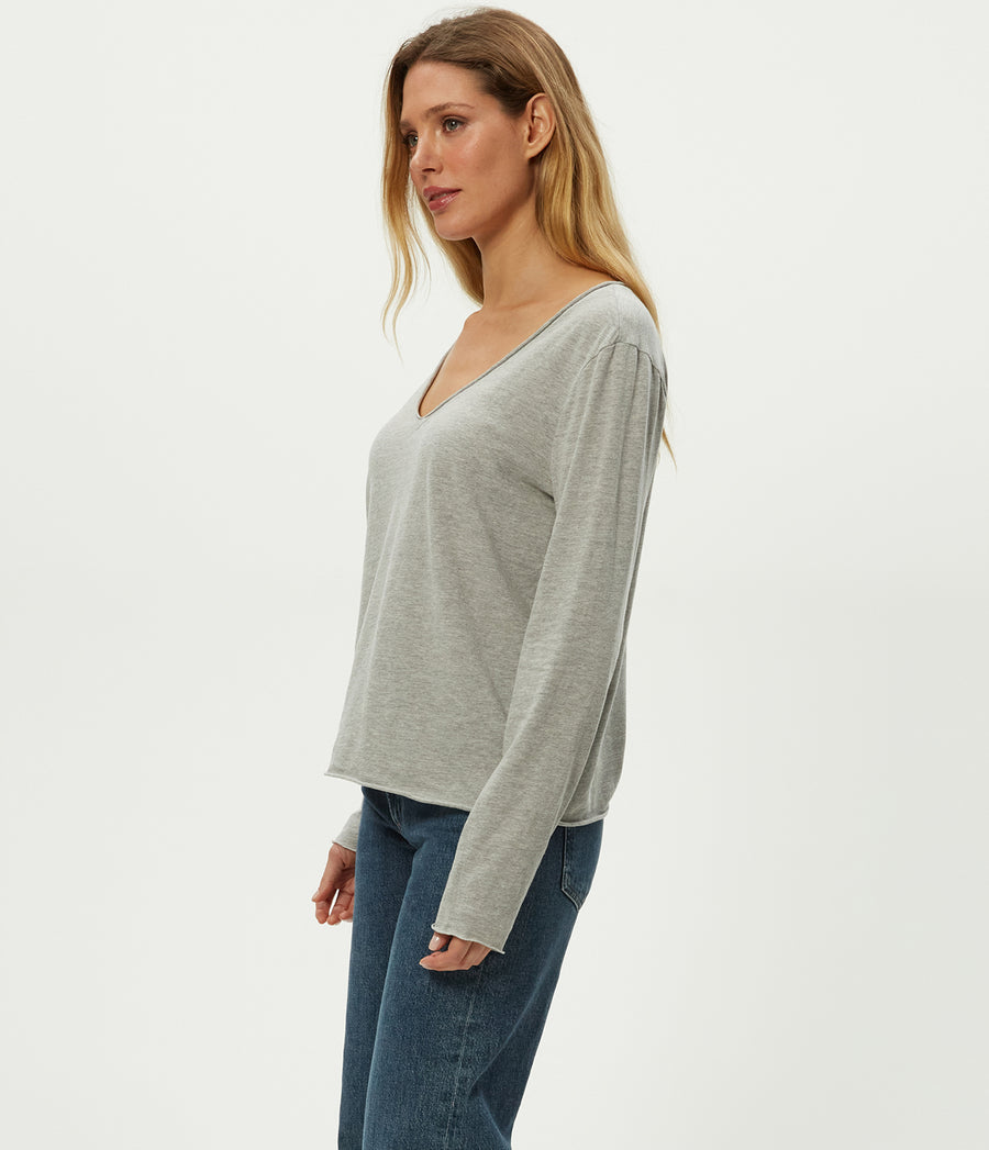 Kailee V-Neck Long Sleeve Tee in Heather Grey Grey Side View #HEATHER GREY