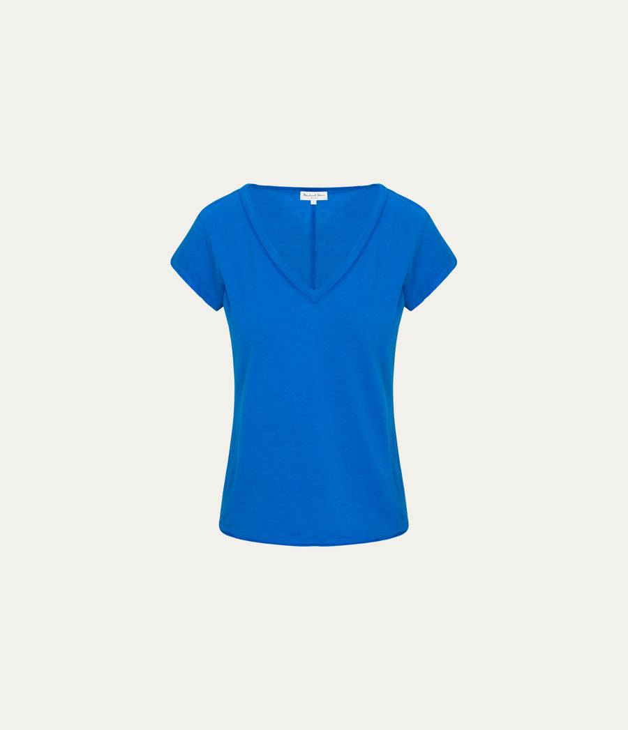 Baxter V-Neck Tee in PACIFIC BLUE Close up View #PACIFIC