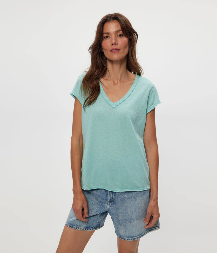 Baxter V-Neck Tee in SERENE BLUE Close Up View #SERENE