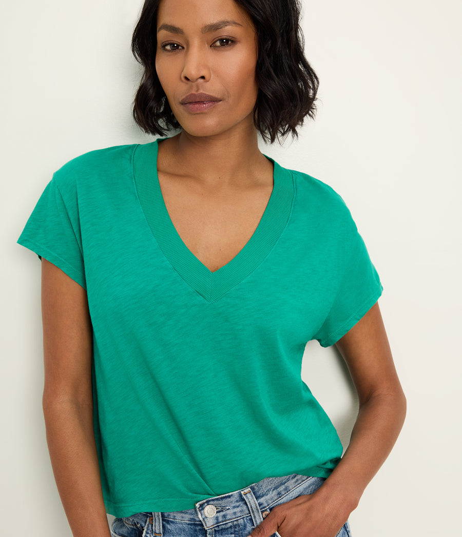 Harlan Cropped V-Neck Tee in MALDIVES Green Close up View #MALDIVES