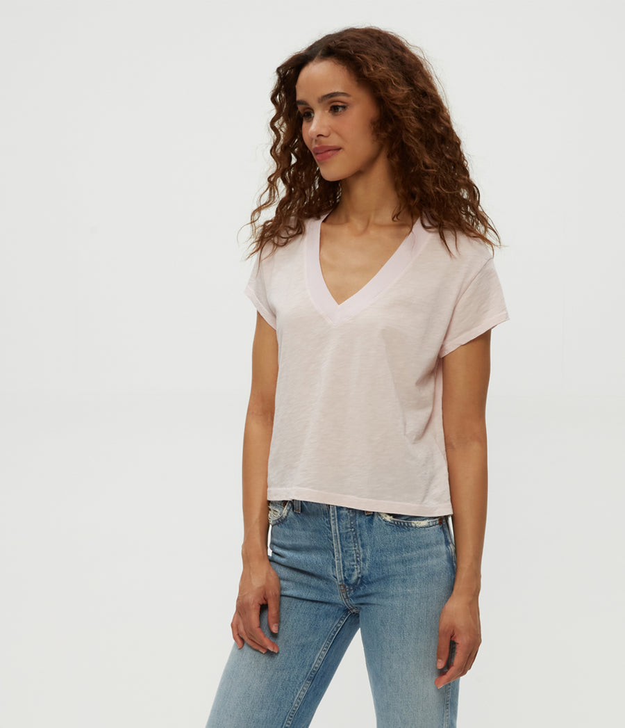 Harlan Cropped V-Neck Tee in Lychee Pink Side View #LYCHEE