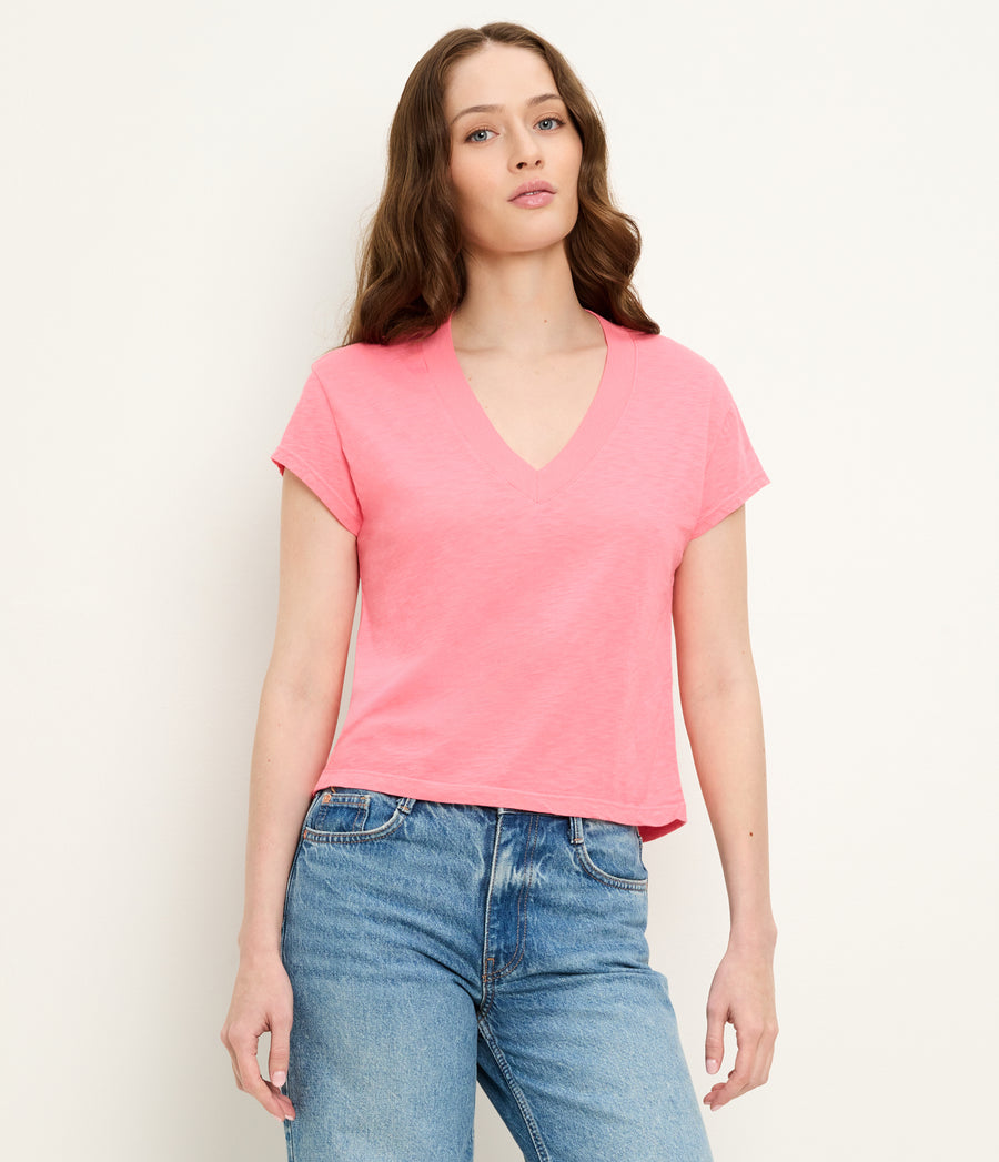 Harlan Cropped V-Neck Tee in DRAGONFRUIT Pink Full Body View #DRAGONFRUIT