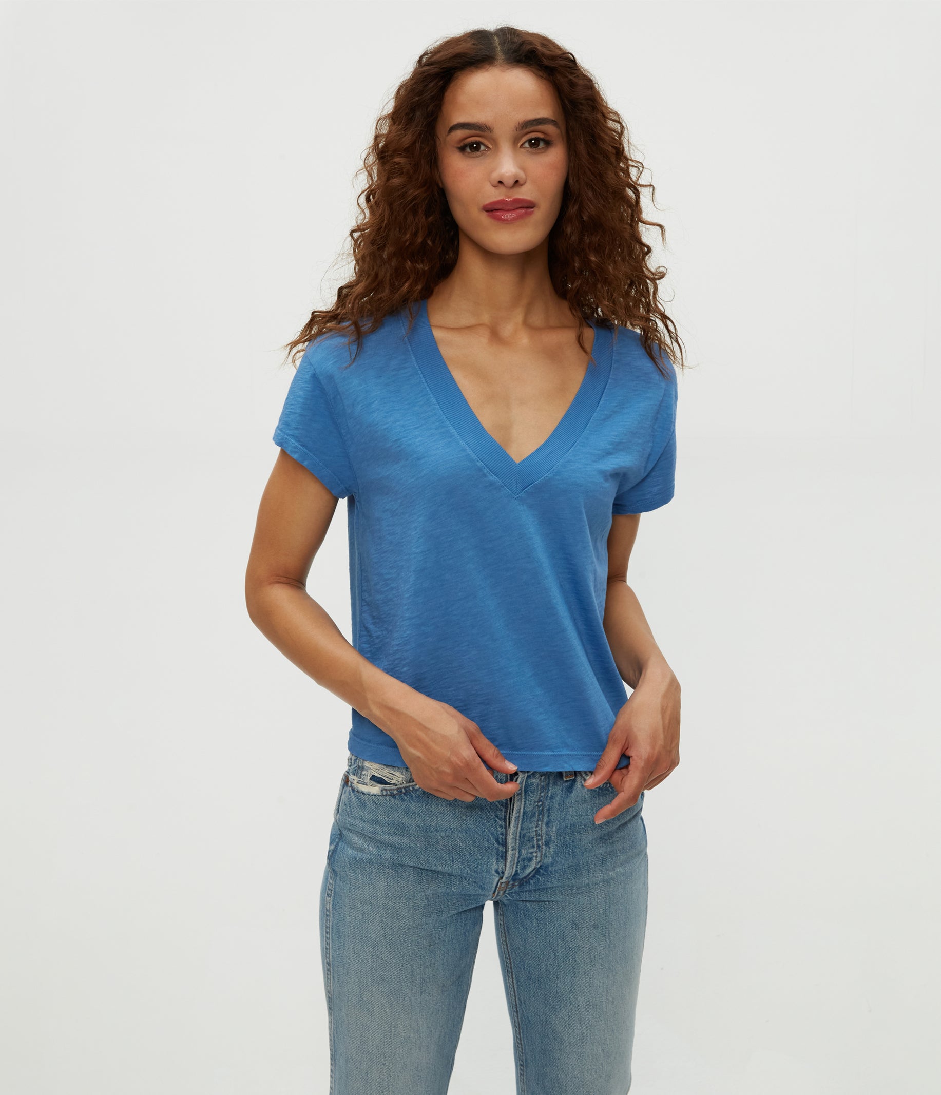 (取寄) マイケル スターズ レディース ハーラン クロップド V-ネック ティー Michael Stars women Harlan Cropped V-Neck Tee Seacrest Michael Stars Women's Harlan Cropped V-Neck Tee, Espresso at