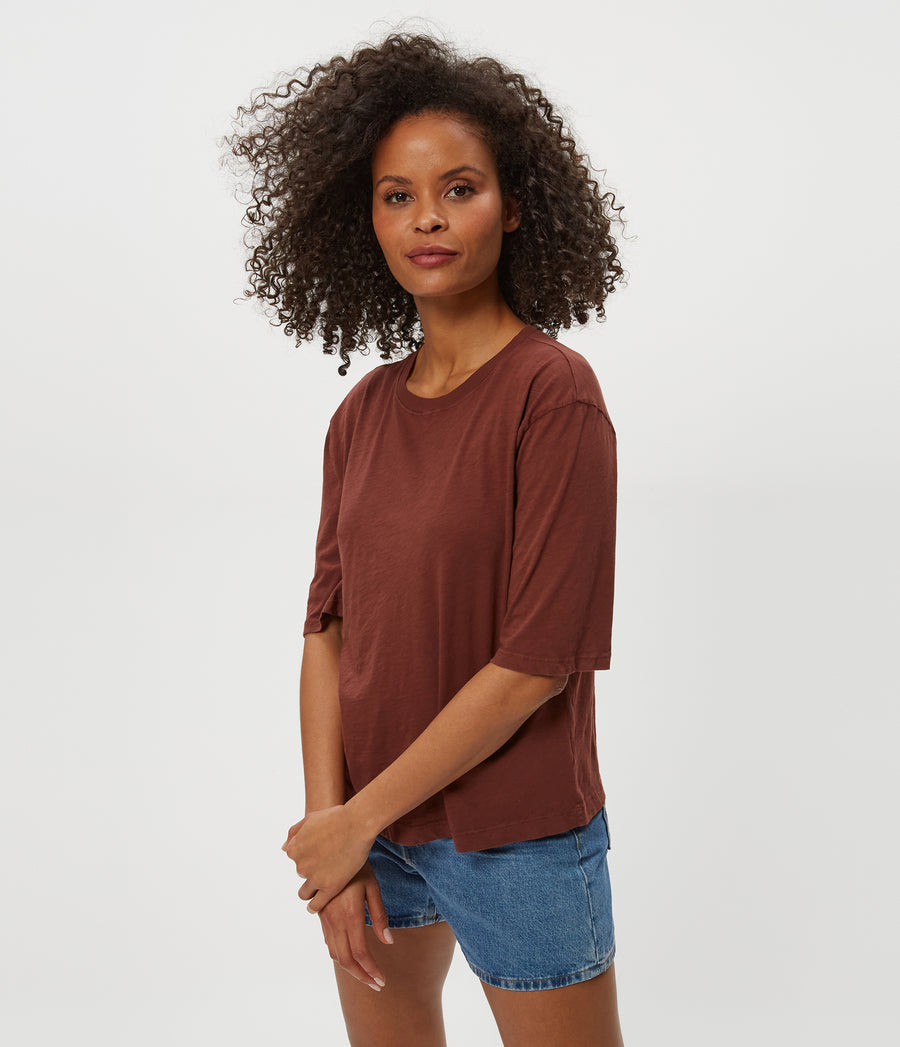 REID OVERSIZED CREW in ESPRESSO Brown Close Up View #ESPRESSO