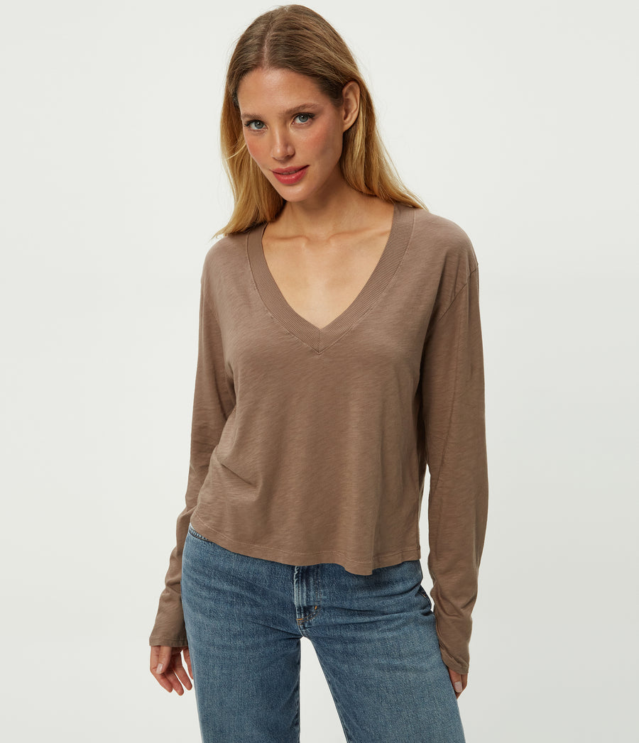 Brea Cropped V-Neck Tee in Cobblestone Brown Close Up View #COBBLESTONE