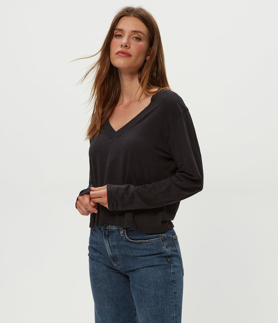 Brea Cropped V-Neck Tee in Black Side View #BLACK