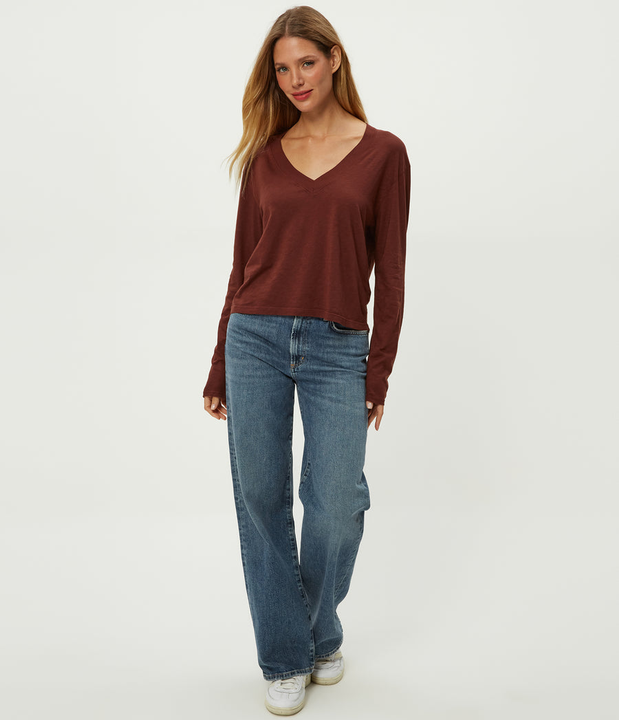 Brea Cropped V-Neck Tee in ESPRESSO Brown Full Body View #ESPRESSO