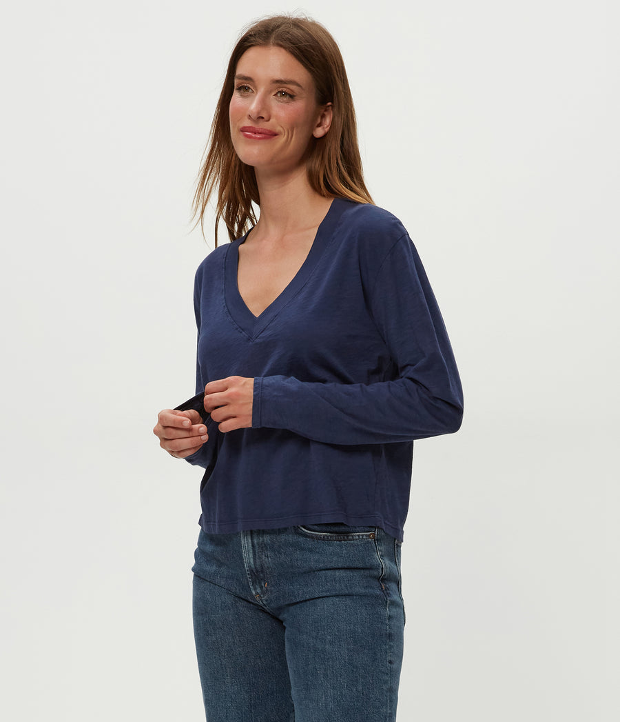 Brea Cropped V-Neck Tee in Nocturnal Blue Side View #NOCTURNAL