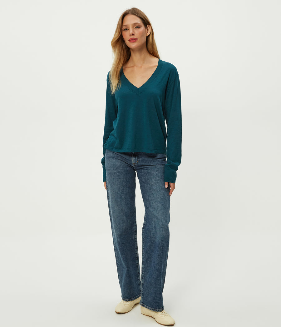 Brea Cropped V-Neck Tee in RAINFOREST BLUE Combo Full Body View #RAINFOREST