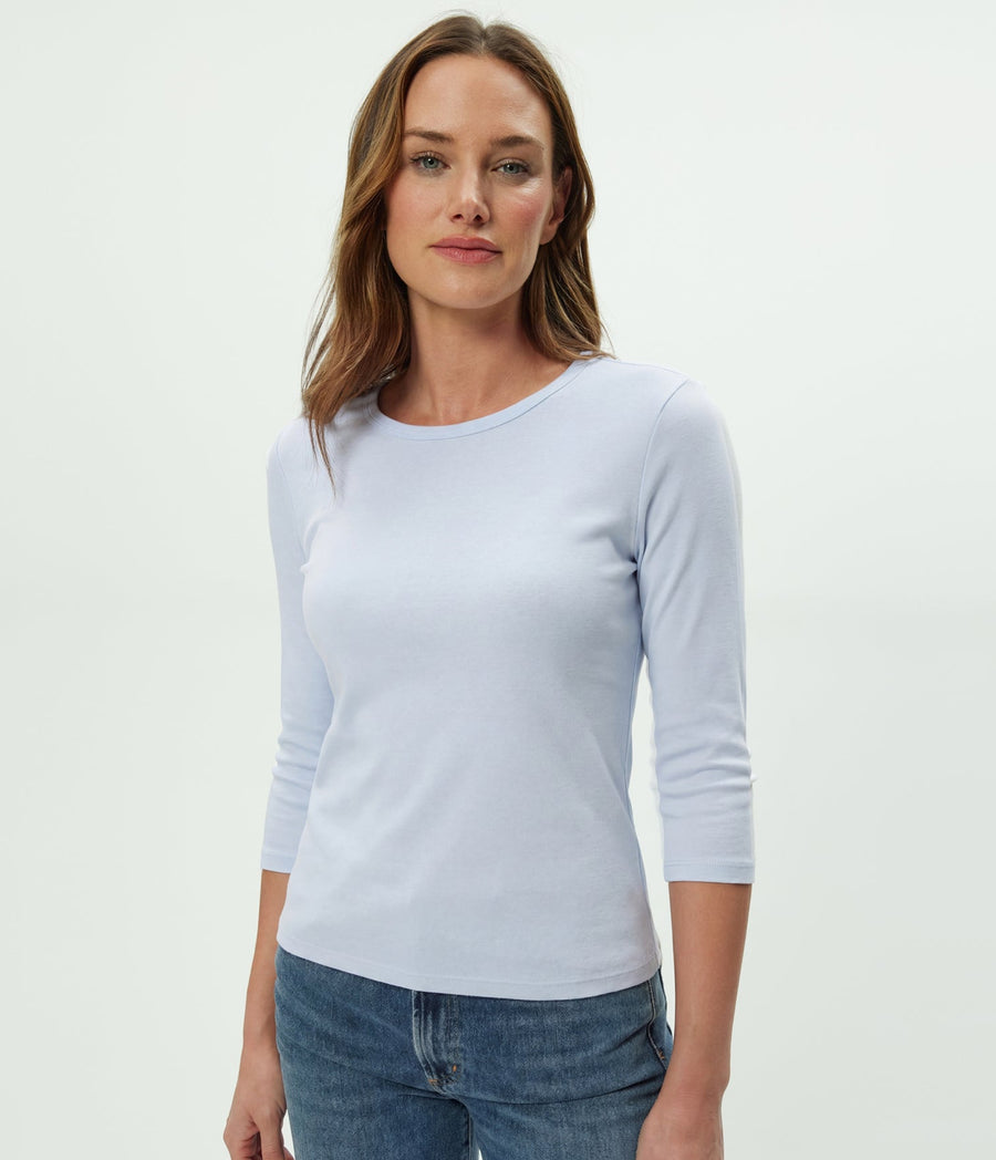 Dakota 3/4 Sleeve Tee in SPLASH Blue Close up View #SPLASH