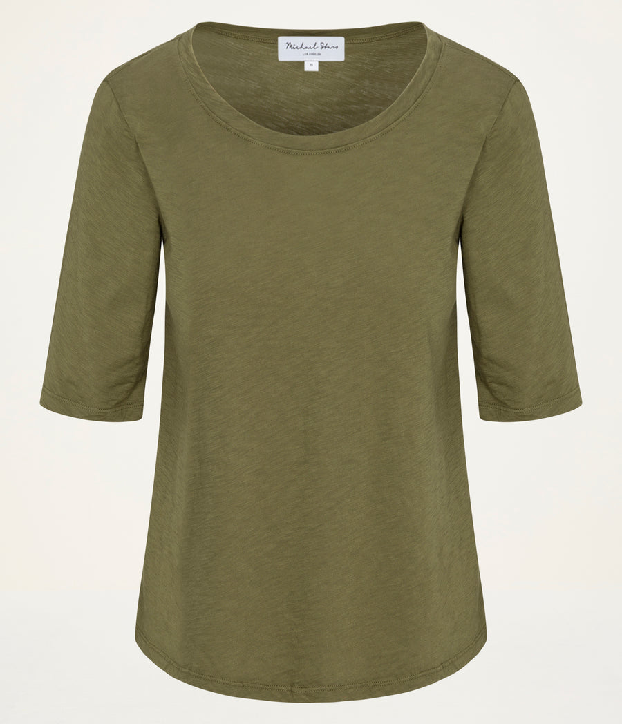 Dua Supima Tee in TOPIARY GREEN  Close up View #TOPIARY