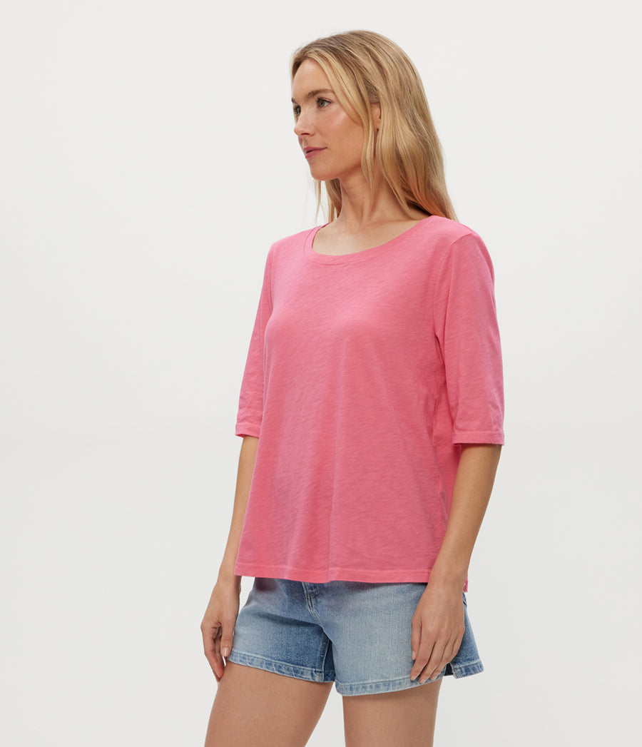 Dua Supima Tee in ZINNIA PINK Side View #ZINNIA