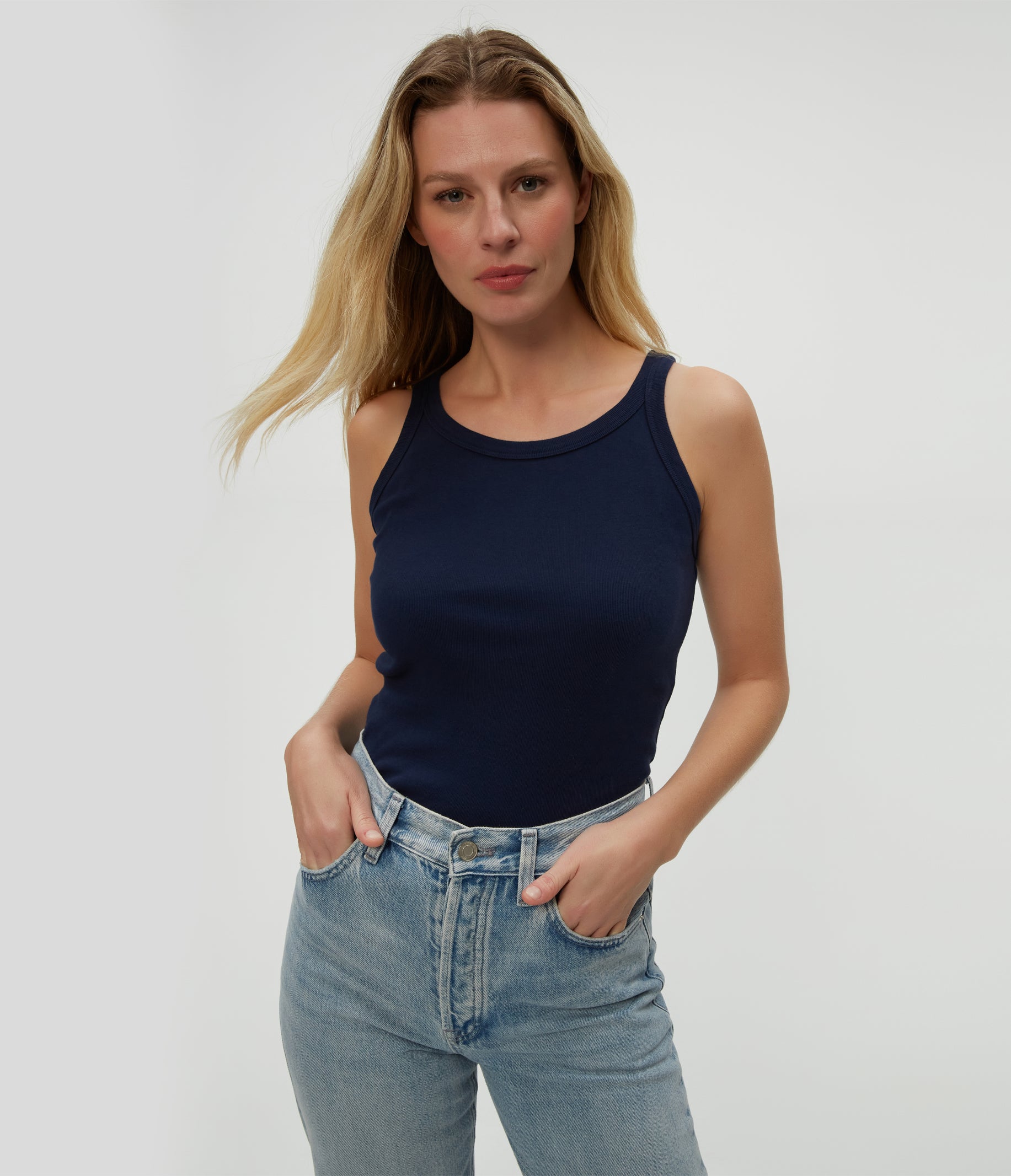 (取寄) マイケル スターズ レディース キャシー シン バインディド タンク Michael Stars women Cassie Thin Binded Tank Salt Water Michael Stars Women's Cassie Lightweight Binded Tank Top