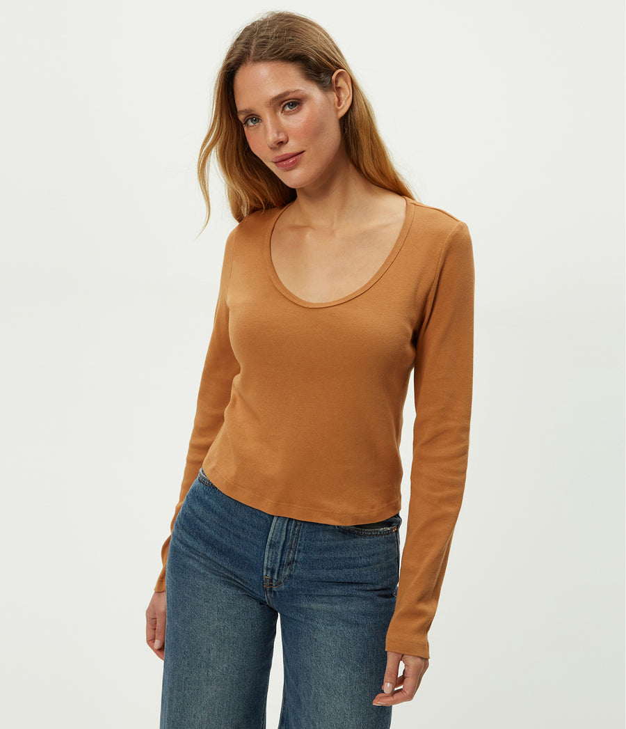 Lizzie V-Neck Long Sleeve Tee in Cumin Brown Close Up View #CUMIN