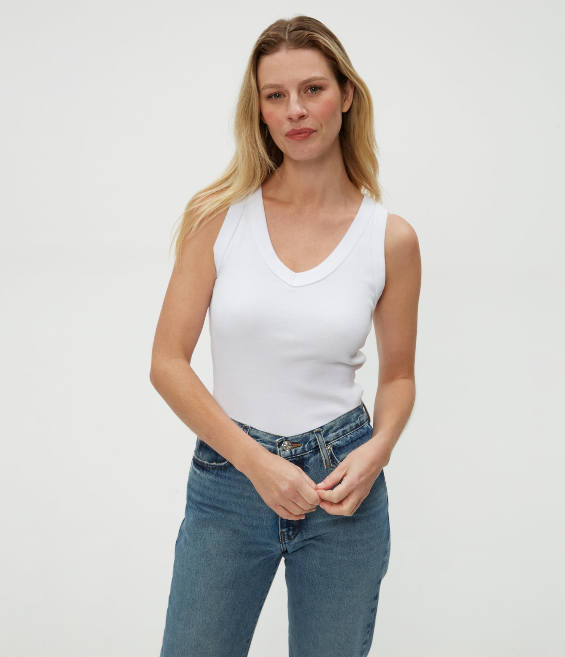 (取寄) マイケル スターズ レディース タティ V-ネック パワー ショルダー トップ Michael Stars women Tati V-Neck Power Shoulder Top Black Tati Power Shoulder Top