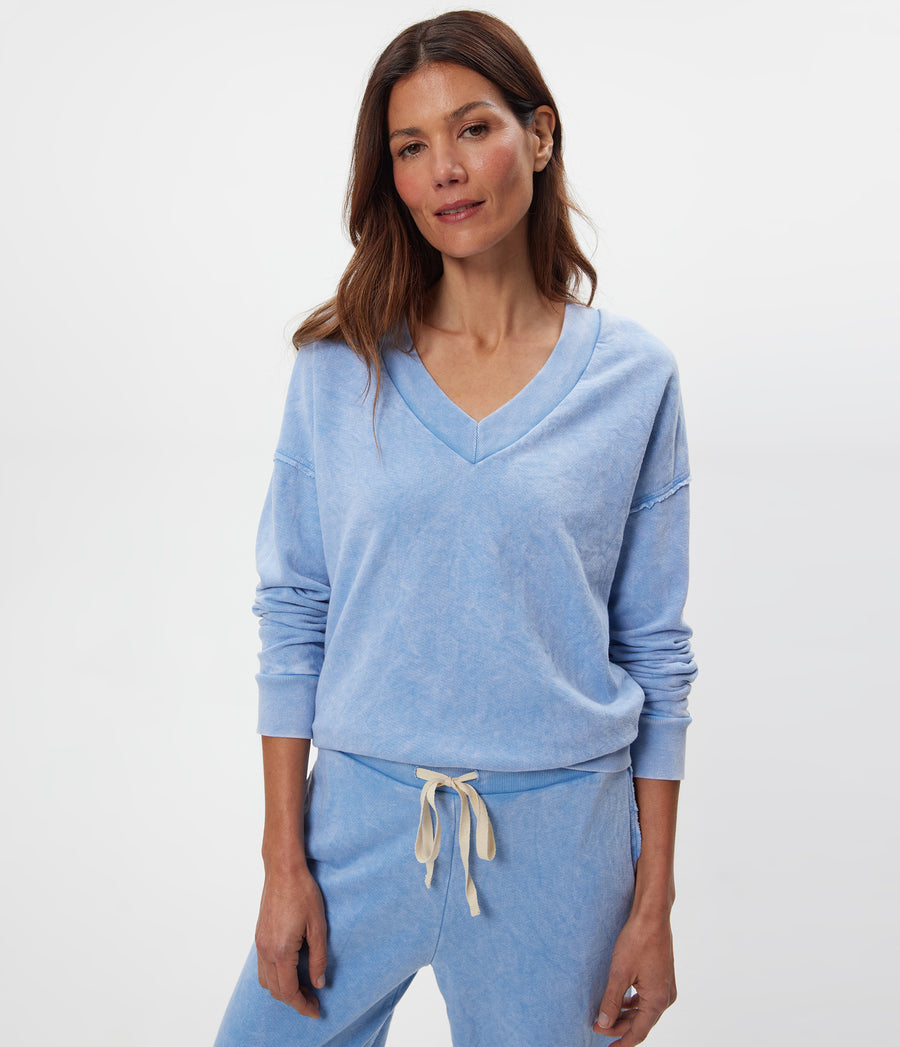 Tibby V-Neck Sweatshirt in SKY Blue Close up View #SKY