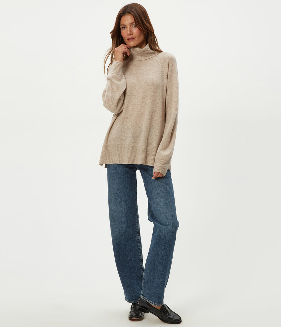 Tegan Cashmere Turtleneck in Heather Oatmeal Beige Full Body View #HEATHER OATMEAL