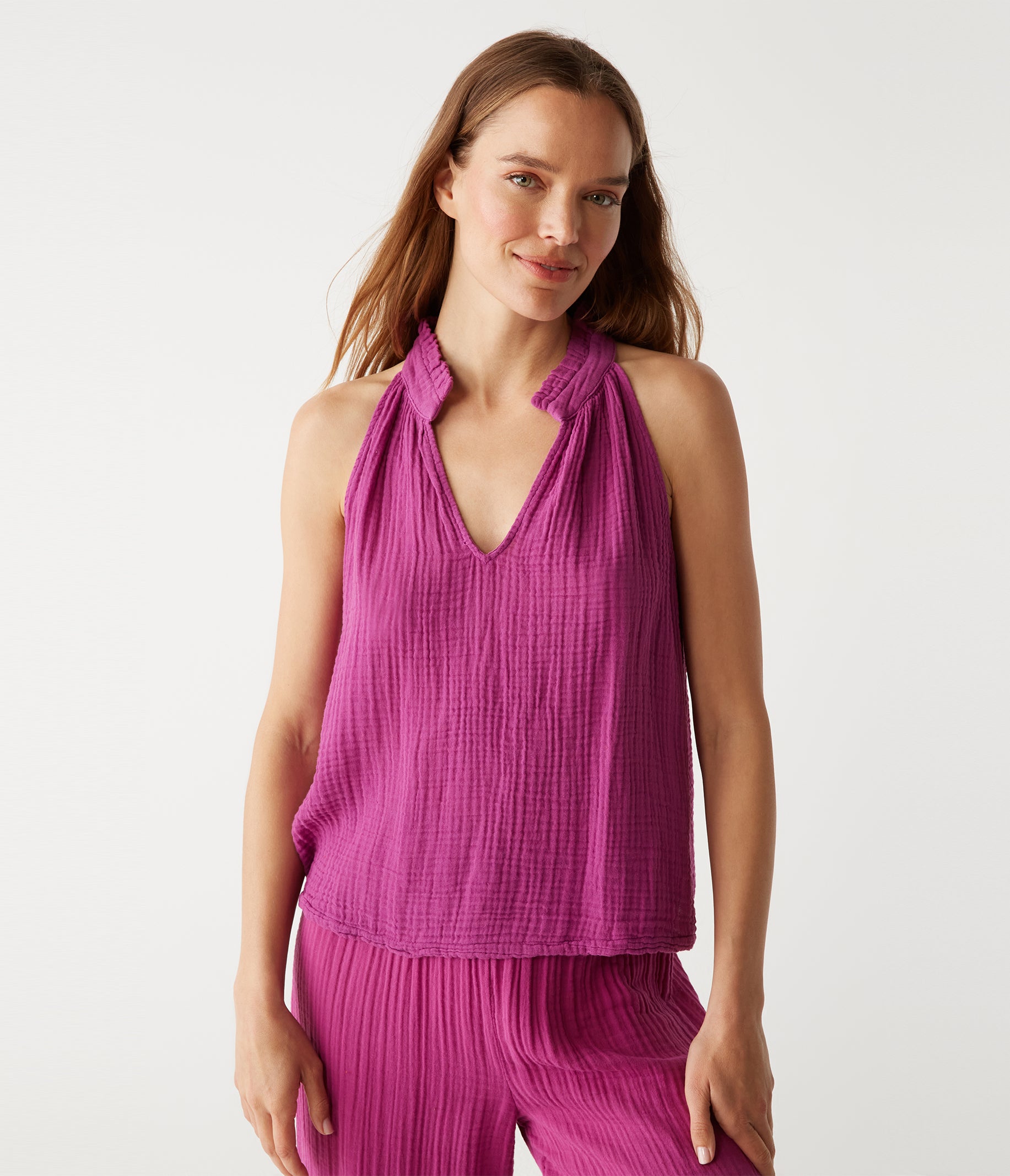 (取寄) マイケル スターズ レディース ヴィオラ スプリットネック タンク Michael Stars women Viola Split-Neck Tank Nocturnal Women's Michael Stars Viola Split-Neck Tank | Zappos.com