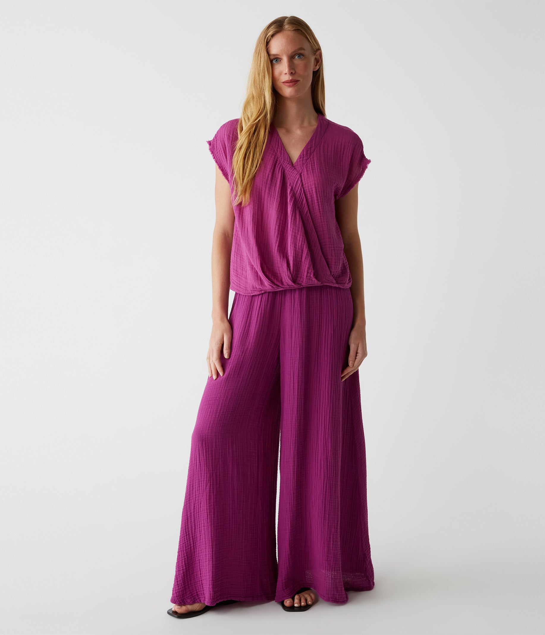 Rose Frantz ♥ Embroidery Low Wide Pants/追跡付 MUSINSA | ROSÉ FRANTZ Embroidery Low Wide Pants [White]