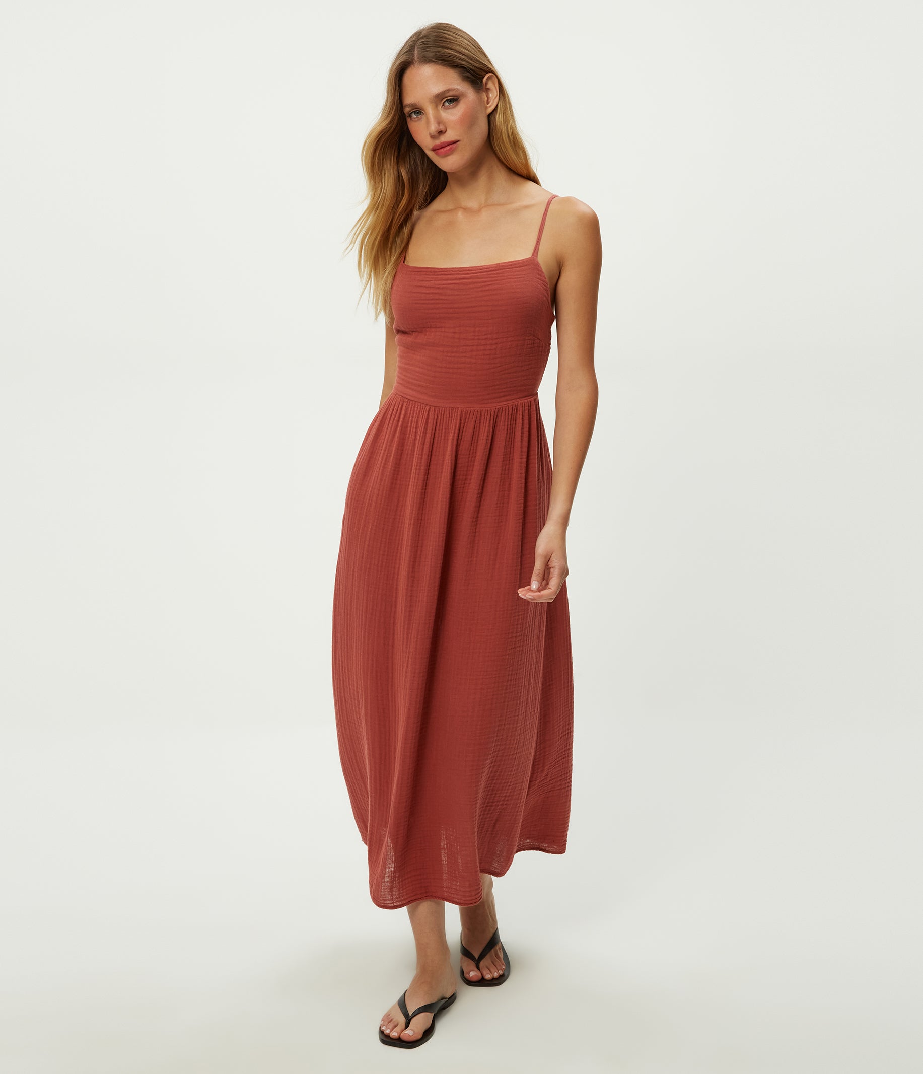 【LERUREリルアー】sleeve less Scallop dress LERUREリルアー】sleeve less Scallop dress LE'RURE '25 SPRING